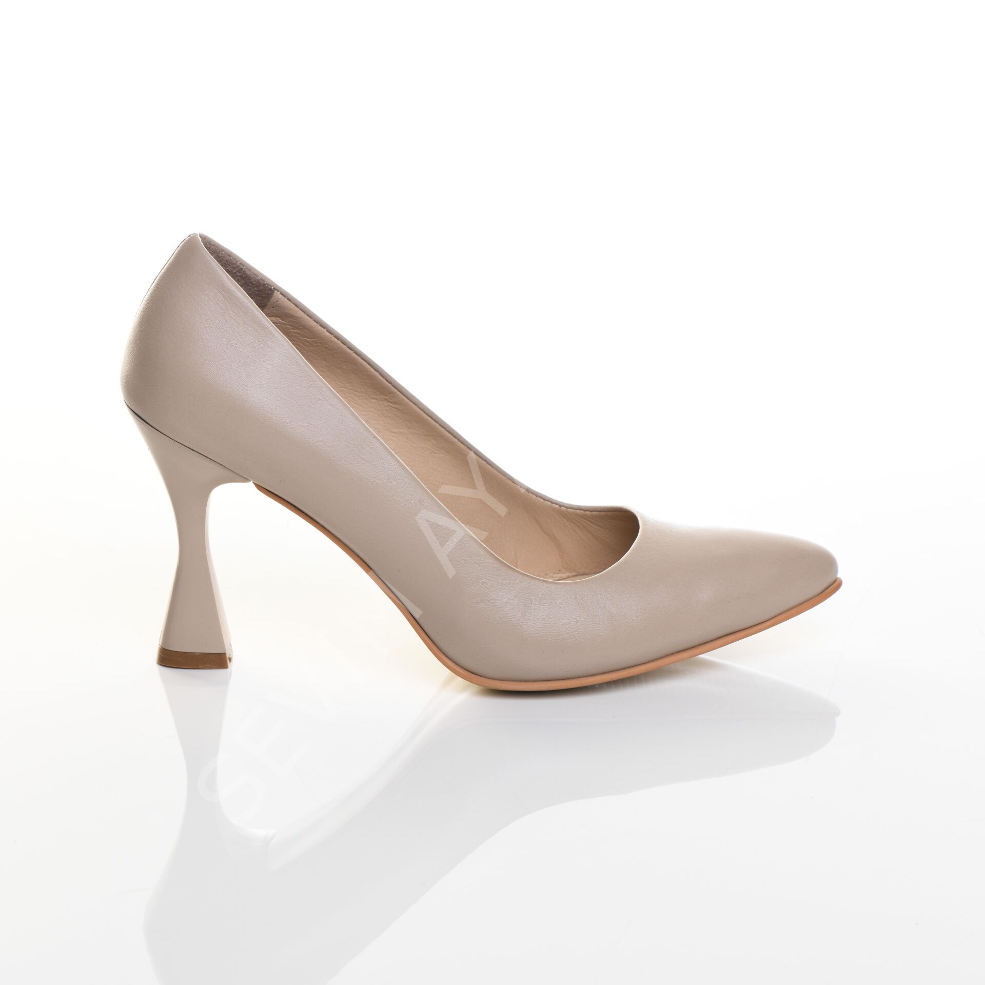 KADIN  DERİ BEJ RENK RAHAT KALIP STİLETO