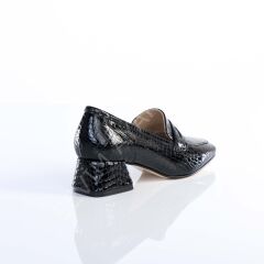 KADIN HAKİKİ DERİ 4CM TOPUKLU KROKO BASKI SİYAH RUGAN GÜNLÜK AYAKKABI