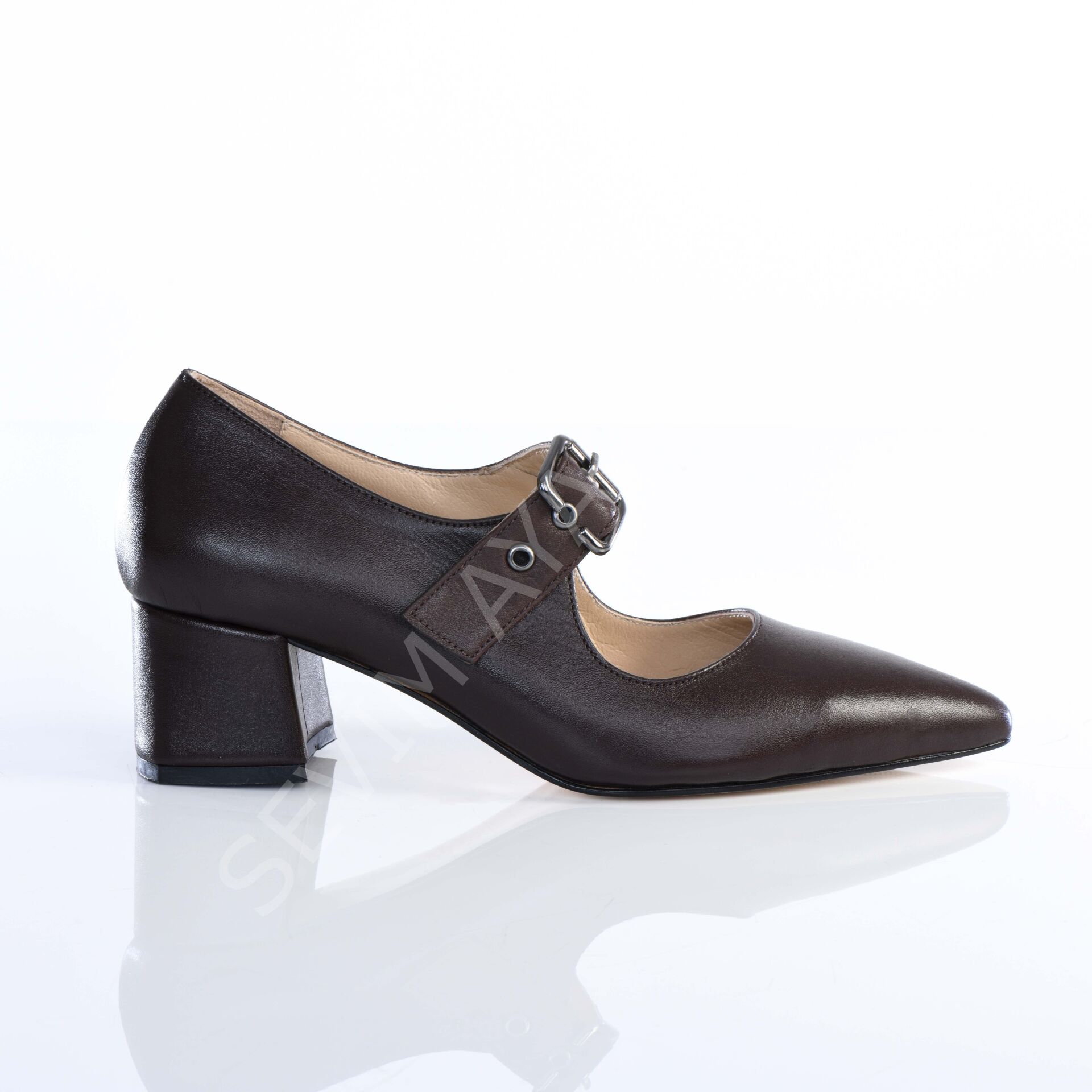 KADIN HAKİKİ DERİ KAHVERENGİ TOPUKLU GÜNLÜK AYAKKABI