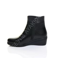 KADIN HAKİKİ DERİ DOLGU TOPUK FERMUARLI SİYAH BOT